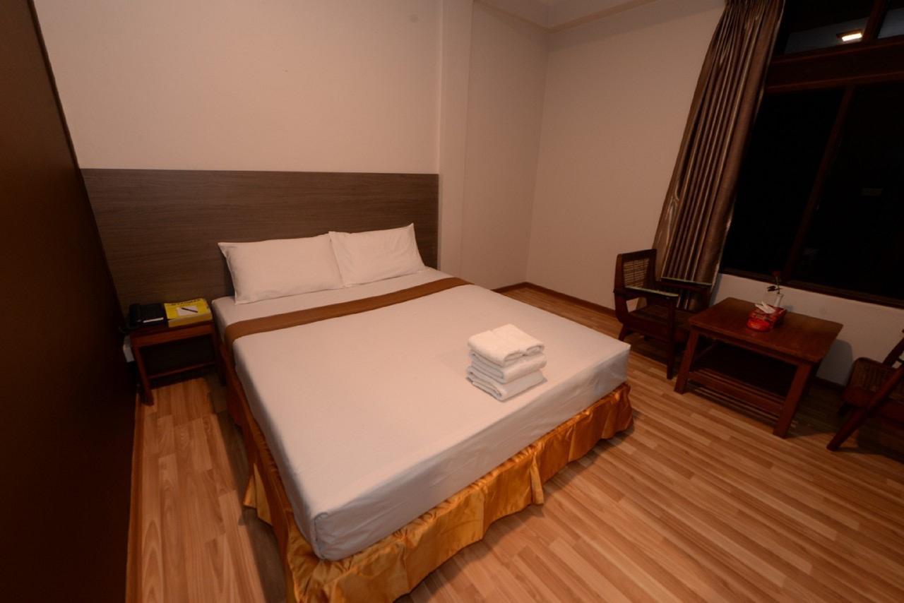Min Nandar Garden Hotel Thanlyin Esterno foto